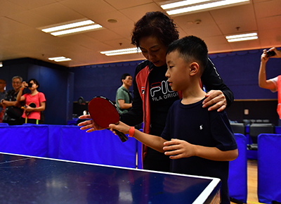 星级教室 - 乒乓球精英运动员示范及交流活动