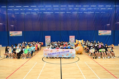 乒乓球精英运动员示范及交流活动 