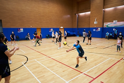 排球精英运动员示范及交流活动 