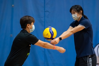 排球精英运动员示范及交流活动 