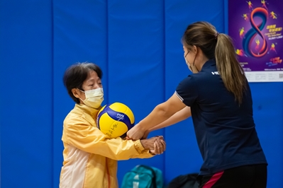 排球精英运动员示范及交流活动 