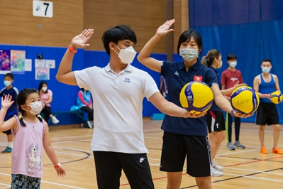 排球精英运动员示范及交流活动 