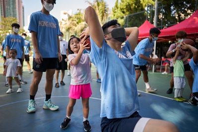 篮球精英运动员示范及交流活动 