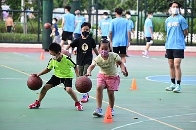 篮球精英运动员示范及交流活动 